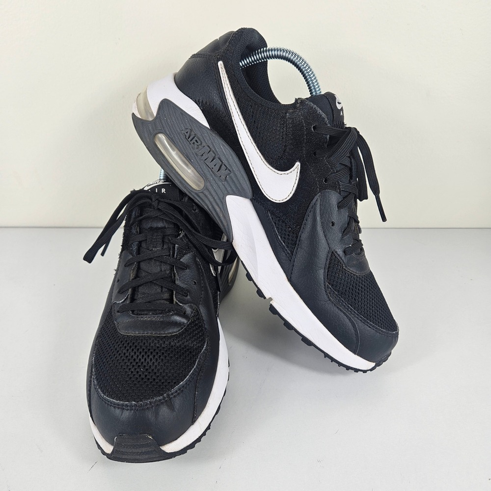 Nike Air Max Excee Womens 9.5 Black White CD5432-003 Low Top Sneakers Shoes